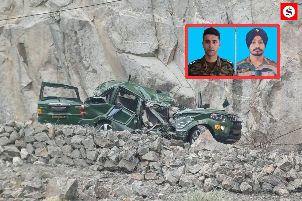 Road Accident in Ladakh: सेना के वाहन पर गिरा चट्टान, 5 जवान घायल | भारी बारिश के चलते हादसों में बढ़ोतरी
