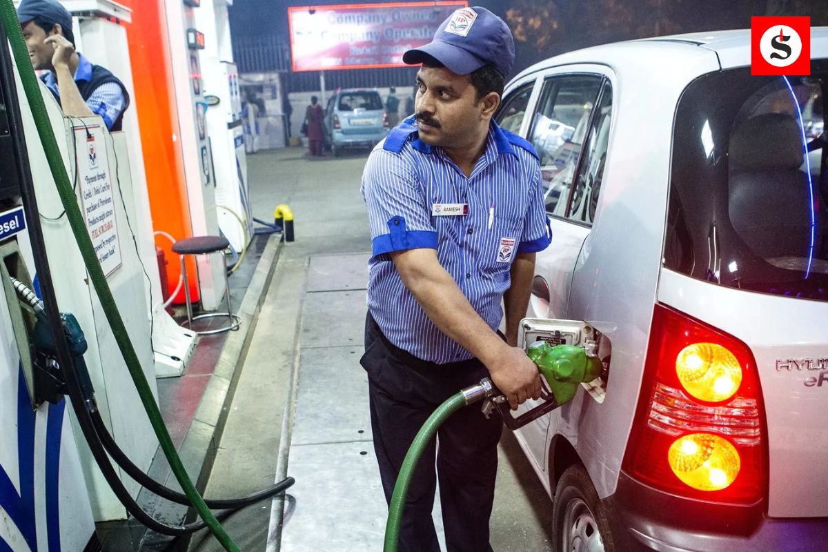 Delhi NCR Fuel Rules: दिल्ली और एनसीआर में 1 नवंबर से लागू होगी ईंधन बंदी योजना: ओवरएज वाहनों को नहीं मिलेगा पेट्रोल-डीजल