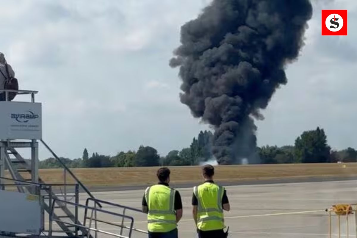 London Airplane Crash: लंदन साउथएंड एयरपोर्ट पर विमान दुर्घटना: बीच B200 विमान क्रैश, मची अफरा-तफरी