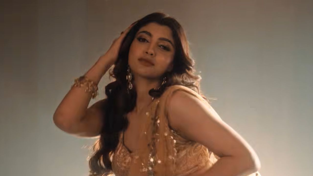 Akanksha Puri Bhojpuri Song